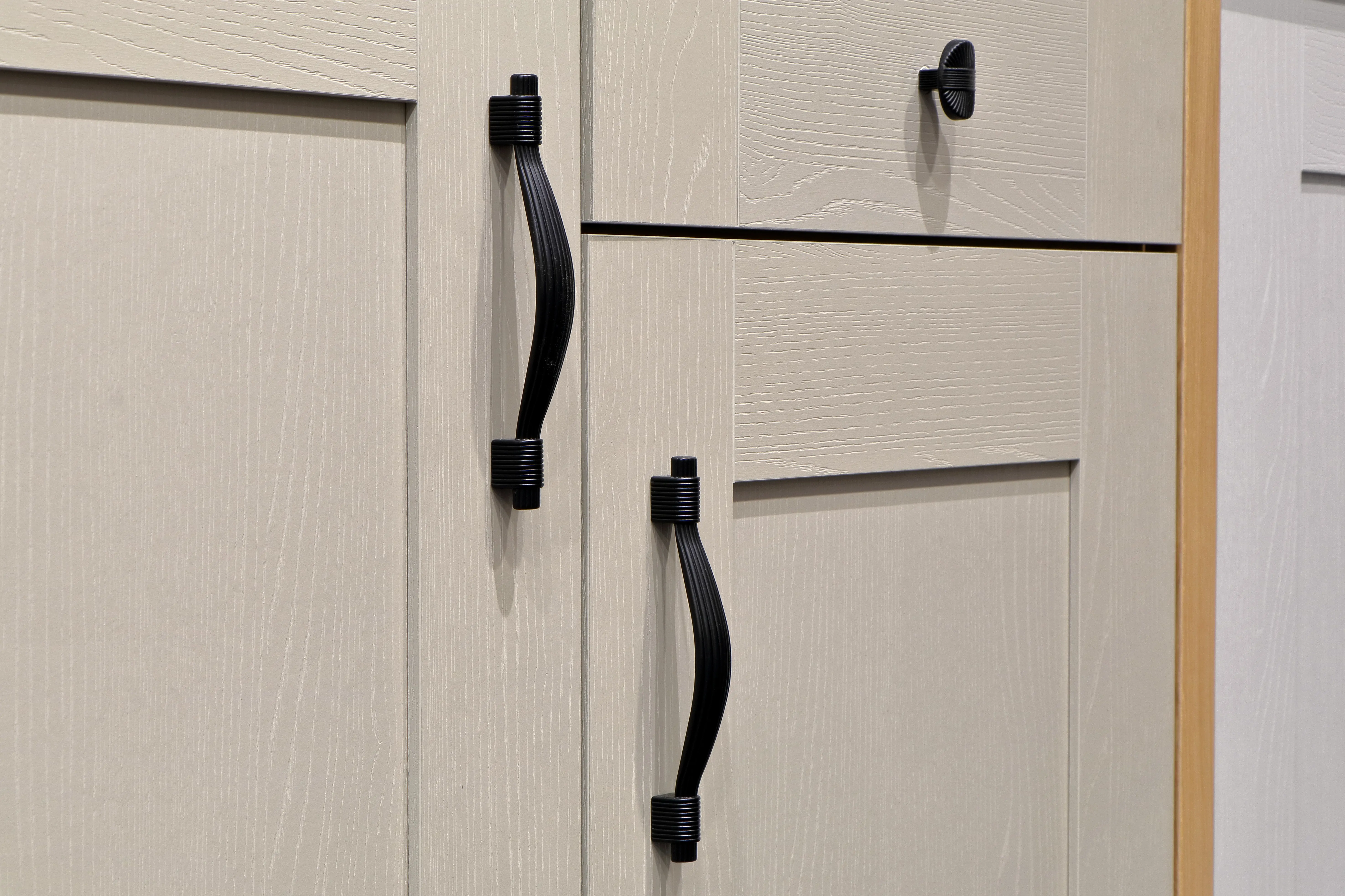 in situ shaker handles