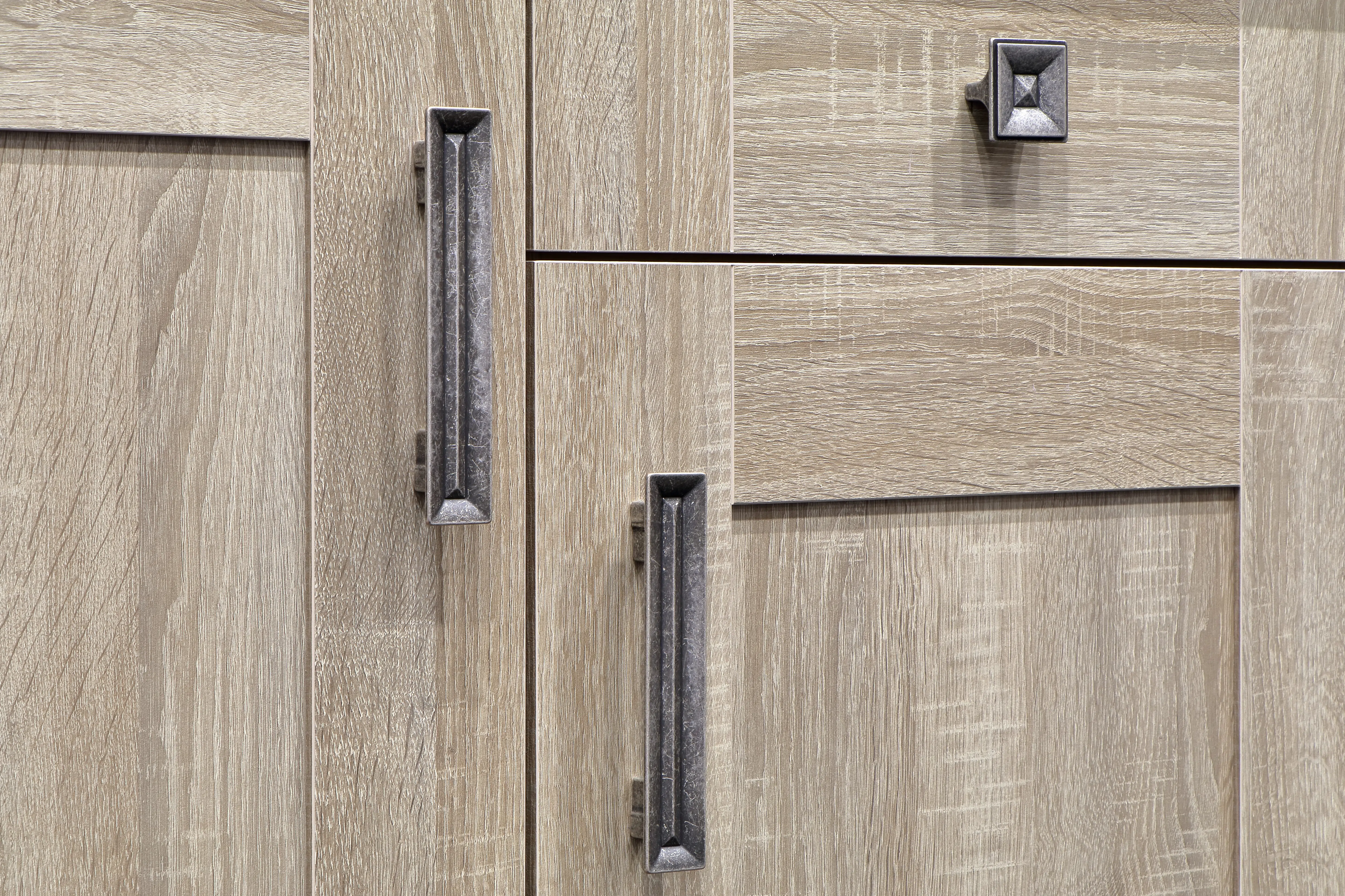 shaker kitchen handles