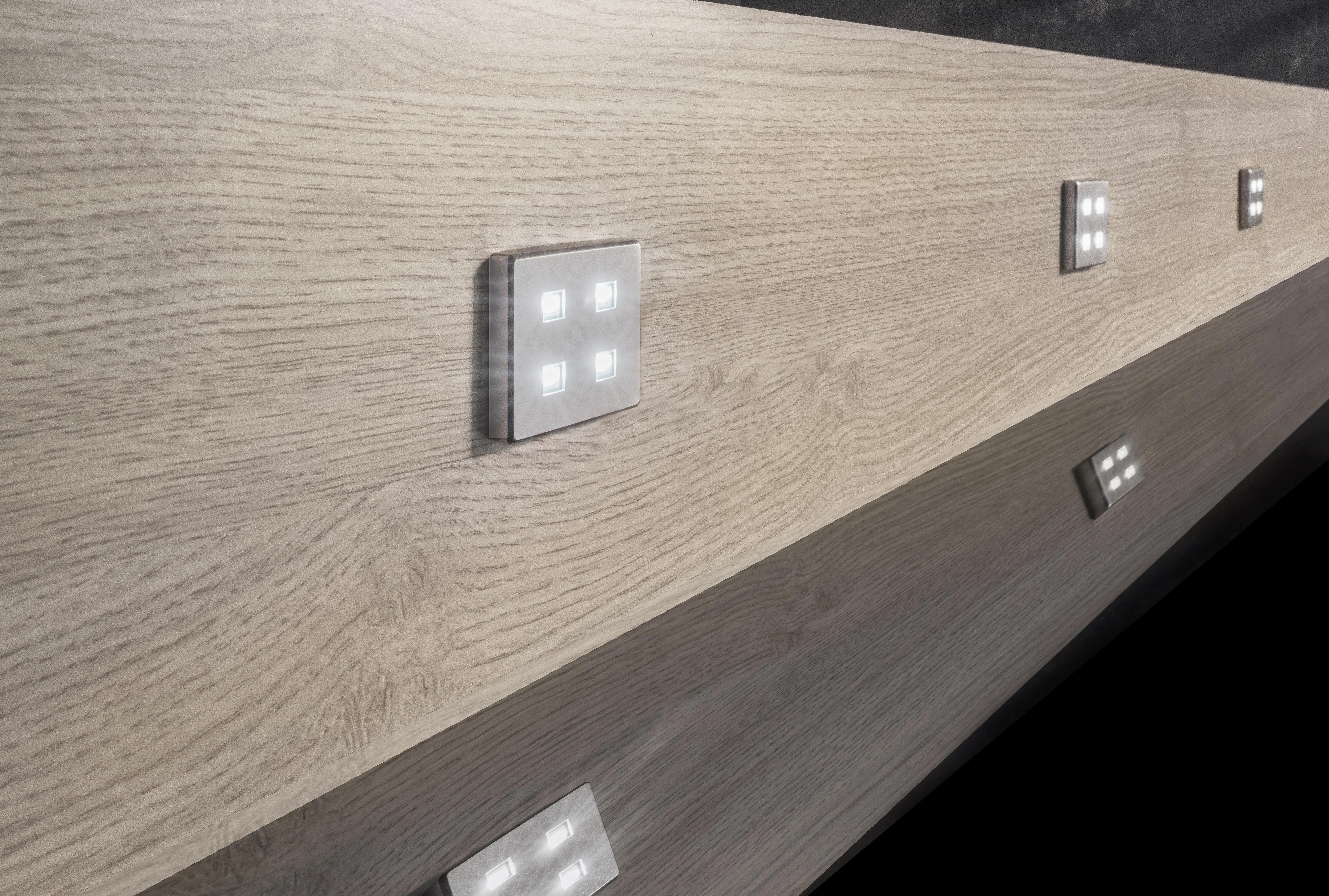 plinth-light-situ