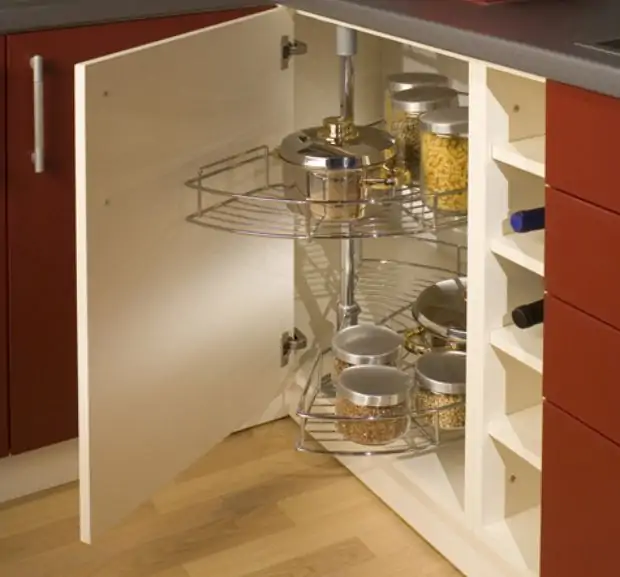 Wire Carousel ¾ In -Situ
